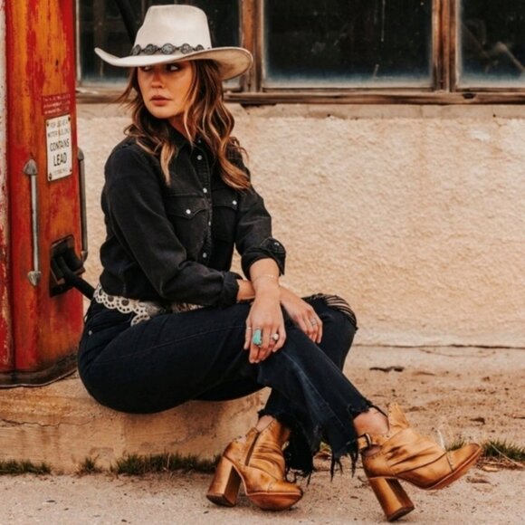 Freebird by Steven Tan Ankle Boots - Picture 2 of 3